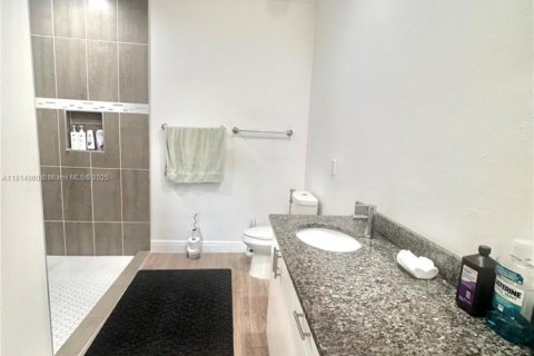 Villa ou maison à vendre à Lehigh Acres, Floride: 3 chambres, 185.8 m2 № 1966632 - photo 25