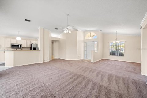 House in Spring Hill, Florida 3 bedrooms, 151.62 sq.m. № 1778948 - photo 12