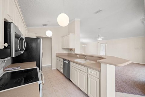 House in Spring Hill, Florida 3 bedrooms, 151.62 sq.m. № 1778948 - photo 16