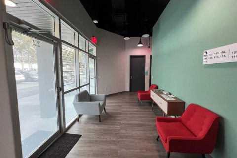 Immobilier commercial à louer à Orlando, Floride: 174.56 m2 № 2148046 - photo 3