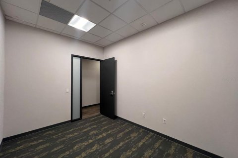 Immobilier commercial à louer à Orlando, Floride: 174.56 m2 № 2148046 - photo 27