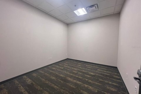 Immobilier commercial à louer à Orlando, Floride: 174.56 m2 № 2148046 - photo 12