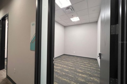 Immobilier commercial à louer à Orlando, Floride: 174.56 m2 № 2148046 - photo 24