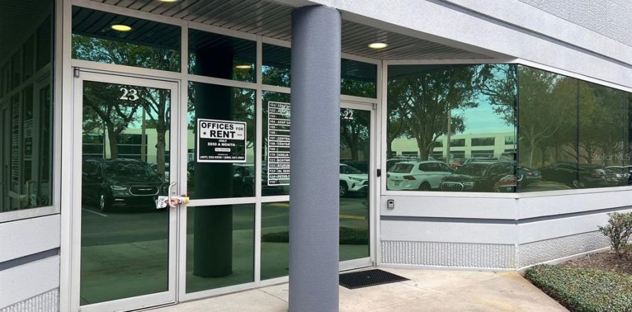 Immobilier commercial à Orlando, Floride 174.56 m2 № 2148046