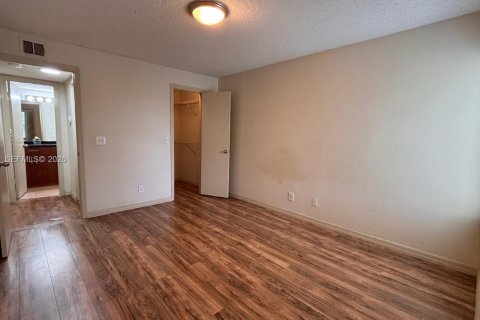 Copropriété à louer à Sunrise, Floride: 1 chambre, 69.03 m2 № 2431385 - photo 3