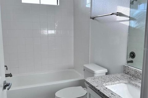 Adosado en alquiler en Kissimmee, Florida, 4 dormitorios, 159.88 m2 № 1883152 - foto 11
