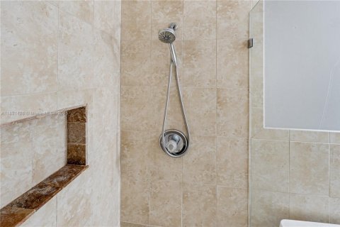 Adosado en venta en Jensen Beach, Florida, 3 dormitorios, 142.88 m2 № 1794042 - foto 12