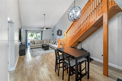 Adosado en venta en Jensen Beach, Florida, 3 dormitorios, 142.88 m2 № 1794042 - foto 7