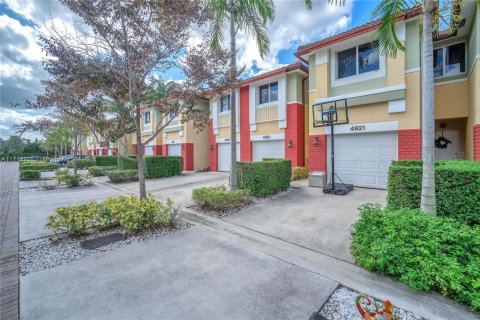 Touwnhouse à vendre à Davie, Floride: 2 chambres, 109.72 m2 № 1471126 - photo 8