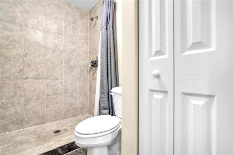 Touwnhouse à vendre à Davie, Floride: 2 chambres, 109.72 m2 № 1471126 - photo 17