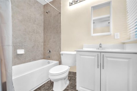 Touwnhouse à vendre à Davie, Floride: 2 chambres, 109.72 m2 № 1471126 - photo 18