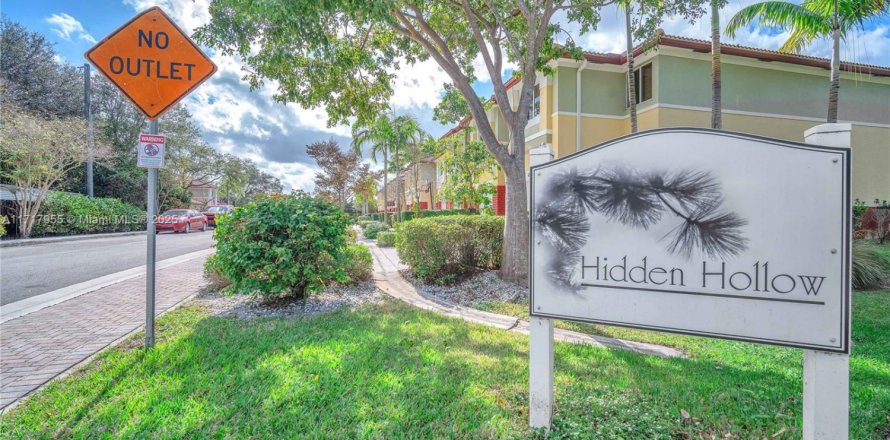 Touwnhouse à Davie, Floride 2 chambres, 109.72 m2 № 1471126