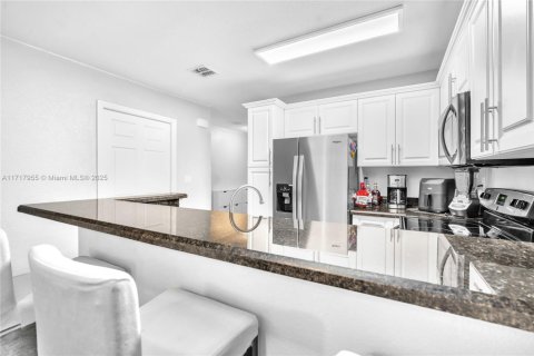 Touwnhouse à vendre à Davie, Floride: 2 chambres, 109.72 m2 № 1471126 - photo 23
