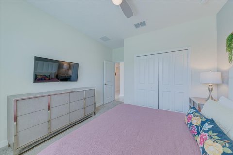 Villa ou maison à vendre à Kissimmee, Floride: 6 chambres, 310.57 m2 № 1612892 - photo 9