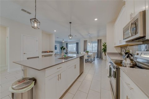Villa ou maison à vendre à Kissimmee, Floride: 6 chambres, 310.57 m2 № 1612892 - photo 17