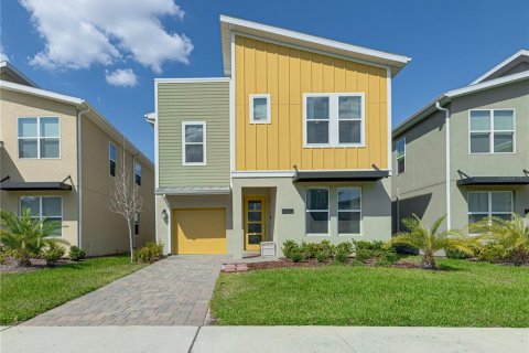 Villa ou maison à vendre à Kissimmee, Floride: 6 chambres, 310.57 m2 № 1612892 - photo 1