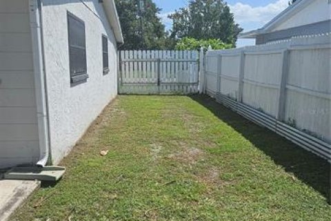 House in Pinellas Park, Florida 2 bedrooms, 126.63 sq.m. № 1917476 - photo 20