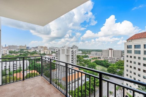Condo in Coral Gables, Florida, 2 bedrooms  № 1852092 - photo 27