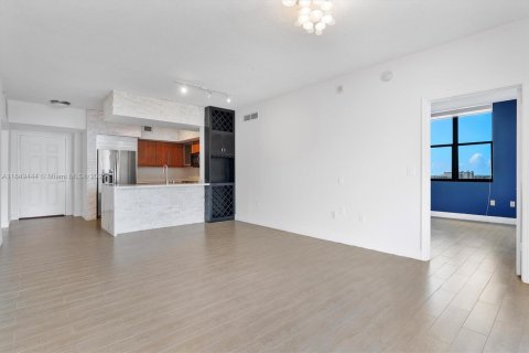 Condo in Coral Gables, Florida, 2 bedrooms  № 1852092 - photo 6