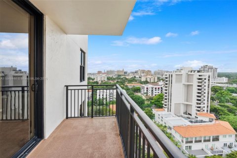 Condo in Coral Gables, Florida, 2 bedrooms  № 1852092 - photo 29