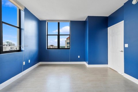 Condo in Coral Gables, Florida, 2 bedrooms  № 1852092 - photo 15