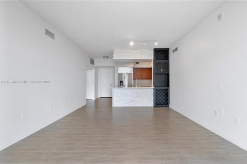 Condo in Coral Gables, Florida, 2 bedrooms  № 1852092 - photo 5