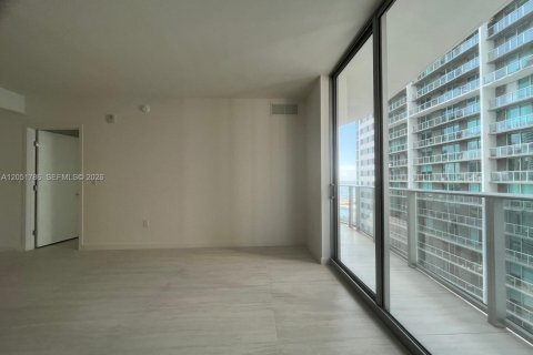 Condo in Miami, Florida, 1 bedroom  № 2180852 - photo 5