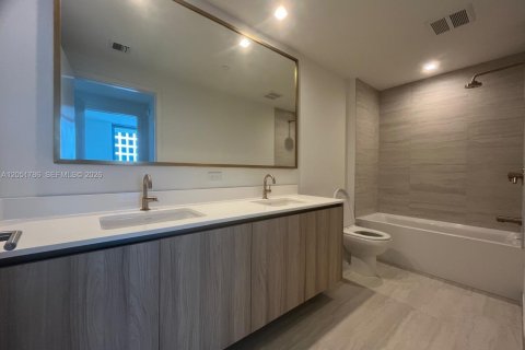 Condo in Miami, Florida, 1 bedroom  № 2180852 - photo 8