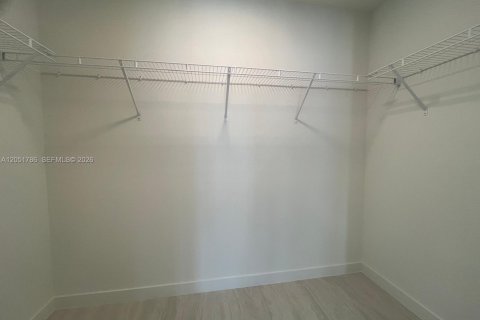 Condo in Miami, Florida, 1 bedroom  № 2180852 - photo 12
