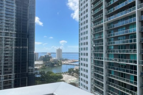 Condo in Miami, Florida, 1 bedroom  № 2180852 - photo 2