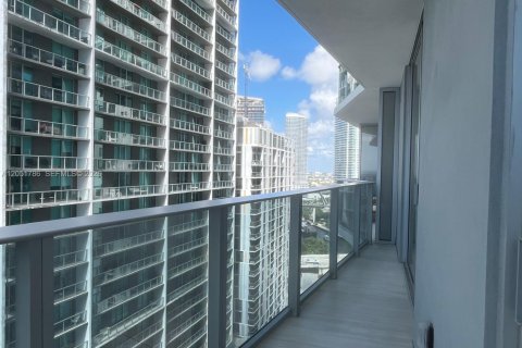 Condo in Miami, Florida, 1 bedroom  № 2180852 - photo 14