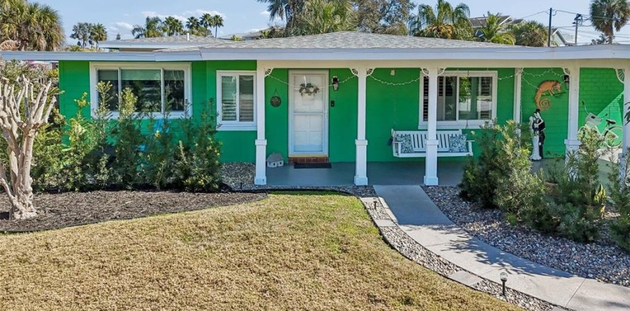Дом в Данедин, Флорида 7 комнат, 146.69м2 № 2115835
