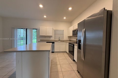 Adosado en venta en Florida City, Florida, 3 dormitorios, 136.19 m2 № 2157050 - foto 22