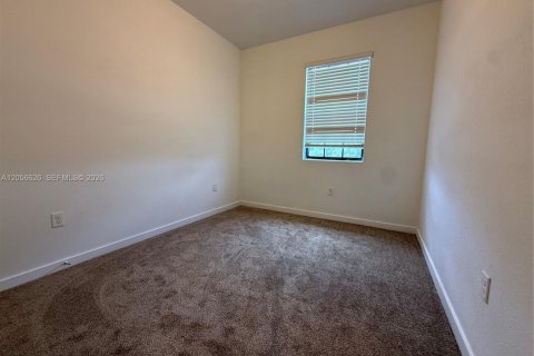 Adosado en venta en Florida City, Florida, 3 dormitorios, 136.19 m2 № 2157050 - foto 10