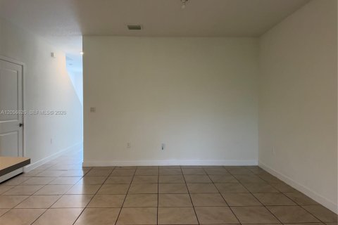 Adosado en venta en Florida City, Florida, 3 dormitorios, 136.19 m2 № 2157050 - foto 6