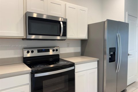 Adosado en venta en Florida City, Florida, 3 dormitorios, 136.19 m2 № 2157050 - foto 5