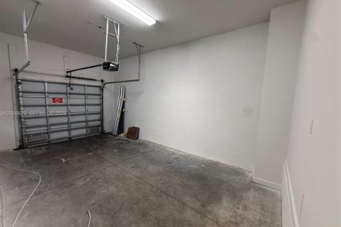 Adosado en venta en Florida City, Florida, 3 dormitorios, 136.19 m2 № 2157050 - foto 9