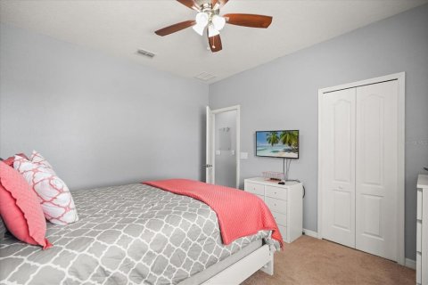 House in Sanford, Florida 4 bedrooms, 240.15 sq.m. № 2157105 - photo 21