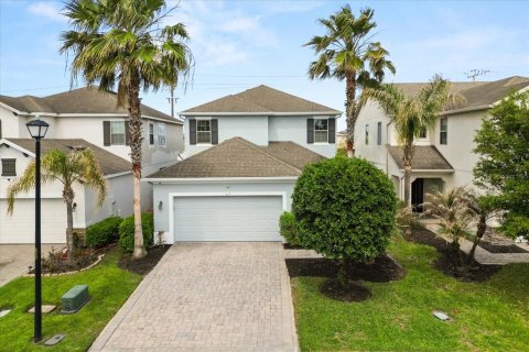 House in Sanford, Florida 4 bedrooms, 240.15 sq.m. № 2157105