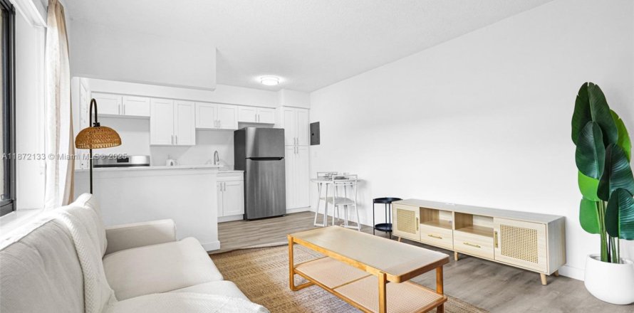 Apartamento en North Miami, Florida 1 dormitorio, 69.68 m2 № 1921633