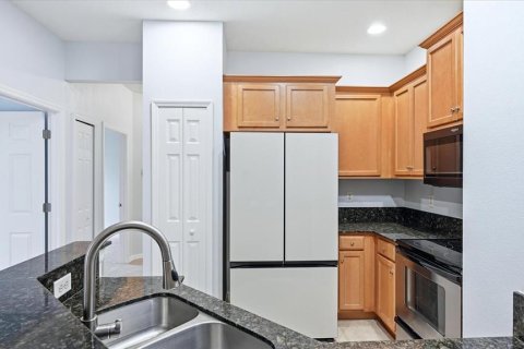 Condo in Sarasota, Florida, 3 bedrooms № 2156190 - photo 18