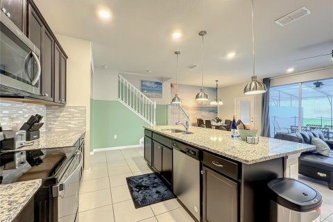 Adosado en venta en Davenport, Florida, 5 dormitorios, 212.1 m2 № 1732631 - foto 6
