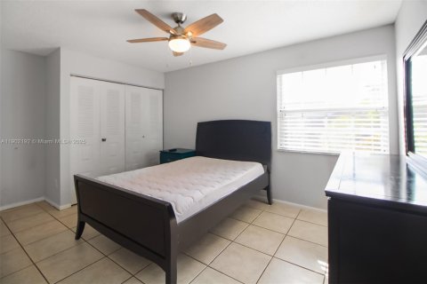 Купить виллу или дом в Майами, Флорида 3 спальни, 189.8м2, № 1955575 - фото 16