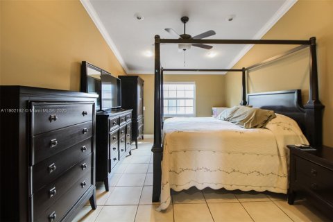Купить виллу или дом в Майами, Флорида 3 спальни, 189.8м2, № 1955575 - фото 9