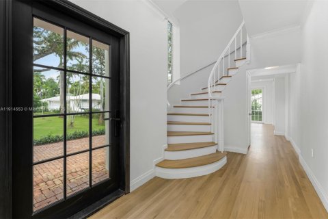 Casa en venta en Miami Beach, Florida, 6 dormitorios, 418.8 m2 № 1969748 - foto 3