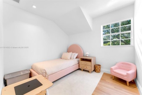 Casa en venta en Miami Beach, Florida, 6 dormitorios, 418.8 m2 № 1969748 - foto 18