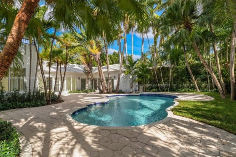 Casa en venta en Miami Beach, Florida, 6 dormitorios, 418.8 m2 № 1969748 - foto 16
