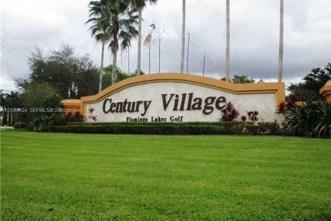 Condo in Pembroke Pines, Florida, 1 bedroom  № 2064707 - photo 2