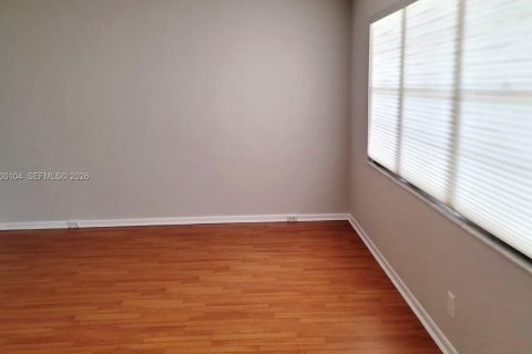 Condo in Pembroke Pines, Florida, 1 bedroom  № 2064707 - photo 9