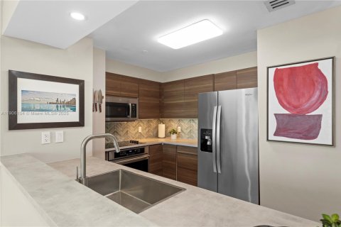 Apartment in Miami, Florida 1 bedroom, 83.61 sq.m. № 2012665 - photo 10